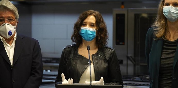 Díaz Ayuso en el Wanda Metropolitano