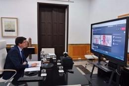 El vicepresidente de la Junta, Juan Marín, en una reunión telemática con el presidente del Consejo Andaluz de Cámaras de Comercio de Andalucía, Javier Sánchez Rojas, y su secretaria general, Estrella Freire Martín.