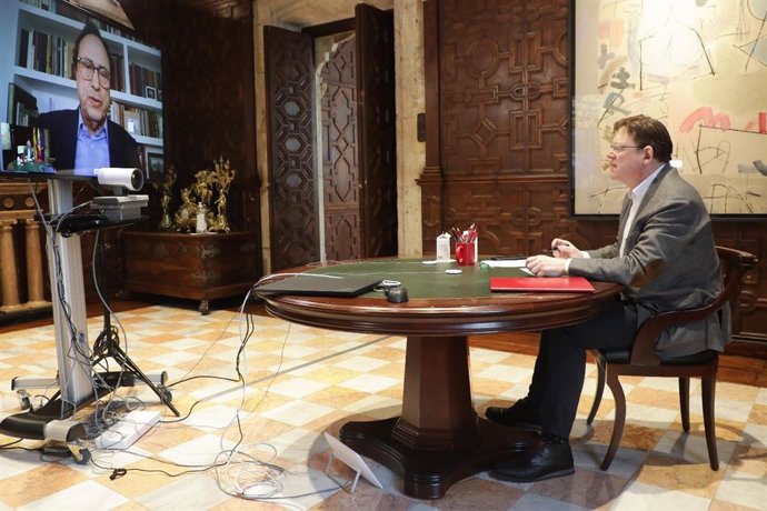 El presidente de la Generalitat Valenciana, Ximo Puig, se reúne con el conseller de Hacienda, Vicent Soler