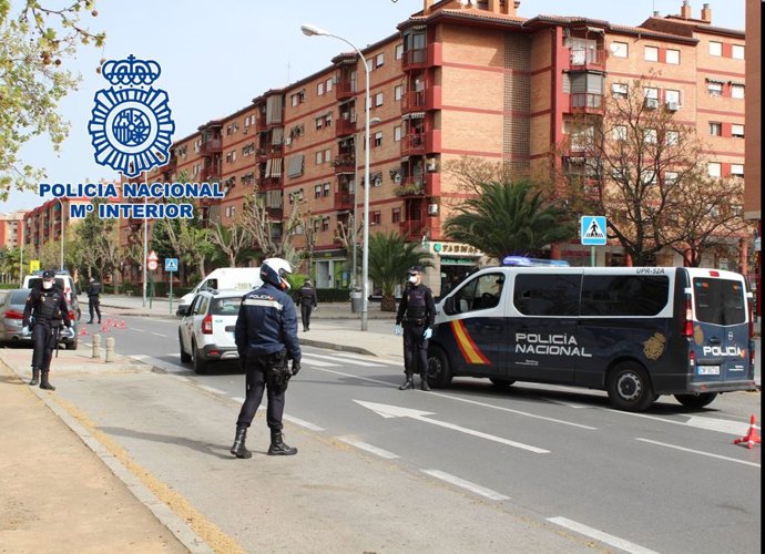 Control de la Policía Nacional en Granada