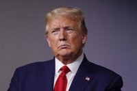 Trump rebaja la estimación de fallecimientos por coronavirus en EEUU y vaticina entre 50.000 y 60.000