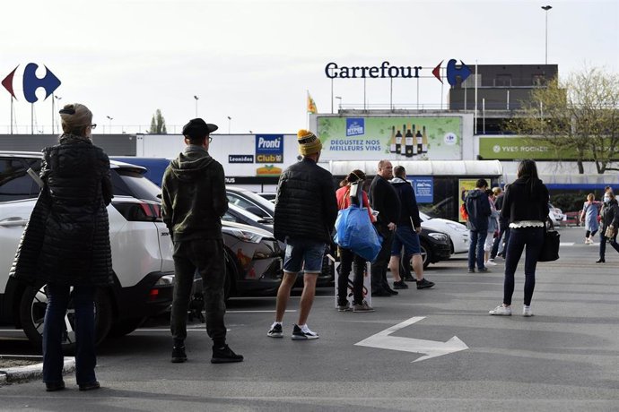 Cola en un supermercado de Bruselas