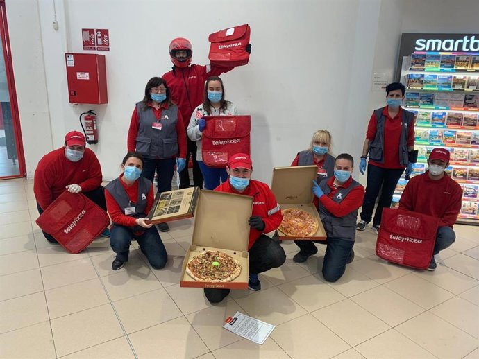 Entrega de pizzas por parte de Telepizza.
