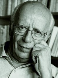 Andalucía dedica el Día Internacional del Libro al filósofo Emilio Lledó, autor andaluz de 2020