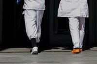Madrid hará seguimiento de posibles trabajadores sanitarios afectados por mascarillas defectuosas