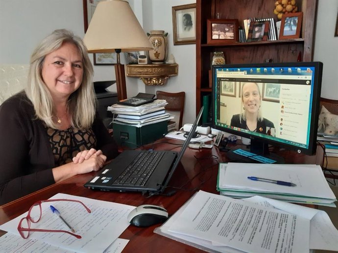 Ana Ochoa explica las posibilidades de formación virtual