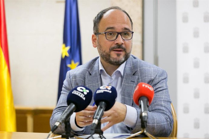 Consejero canario  de Transición Ecológica, Lucha contra el Cambio Climático y Planificación Territorial, José Antonio Valbuena