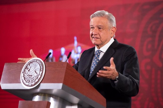 Coronavirus.- López Obrador opta por la "humillación" para las empresas que viol