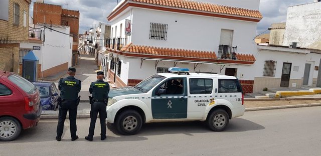 Agentes de la Guardia Civil en Trebujena