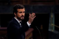 Casado acusa a Sánchez de "incompetencia" y le urge a pedir disculpas, pero el PP apoyará la prórroga