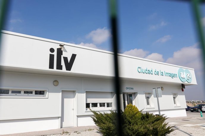 Entrada a un Centro de ITV.