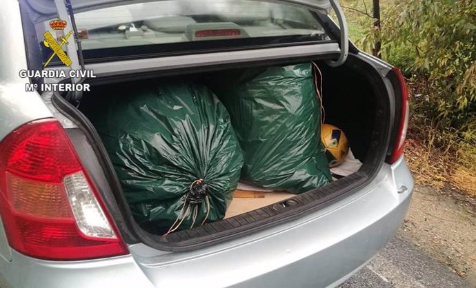 Bolsas con marihuana incautadas por la Guardia Civil