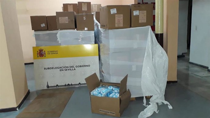 Cajas de mascarillas en la Subdelegación del Gobierno de Sevilla
