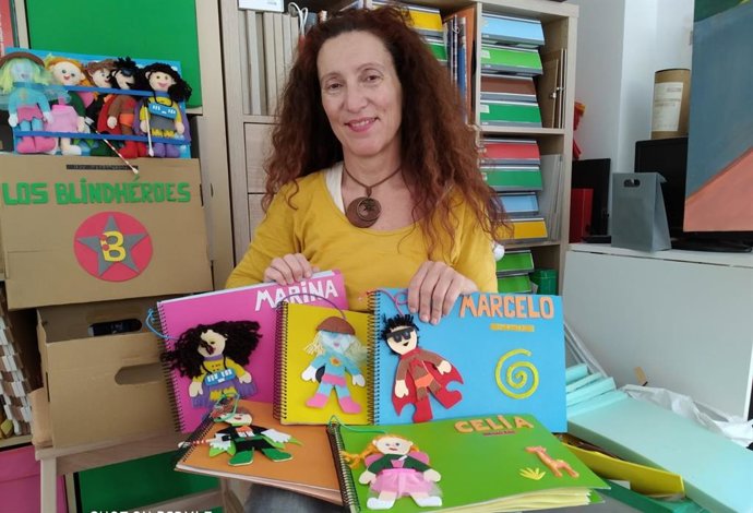 Maestras de la ONCE de Cádiz y Sevilla inventan una ficción para que alumnos ciegos tengan sus propios héroes