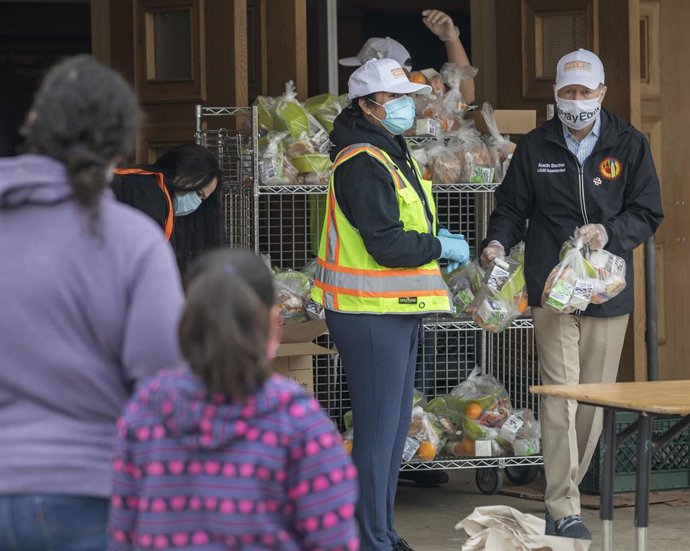 Distribución de alimentos en San Fernando, California
