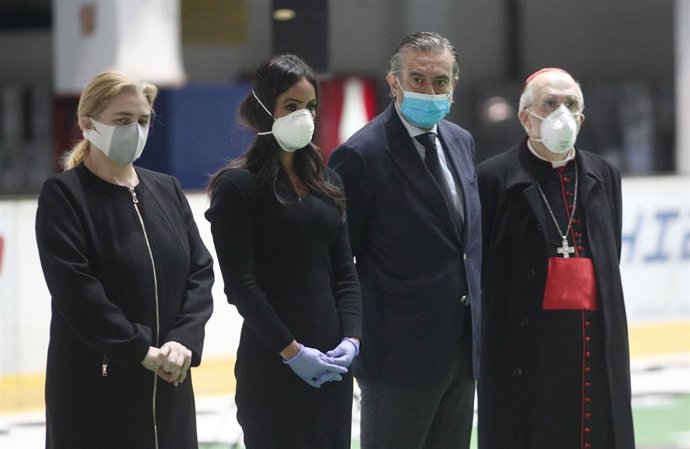 La portavoz municipal del Ayuntamiento de Madrid, Inmaculada Sanz, la vicealcaldesa de Madrid, Begoña Villacís, el consejero de Justicia, Interior y Víctimas de la Comunidad de Madrid, Enrique López, y el cardenal arzobispo de Madrid, Carlos Ossoro