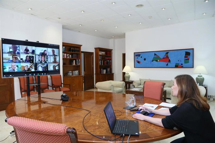 La presidenta del Govern, Francina Armengol, en la reunión telemática.