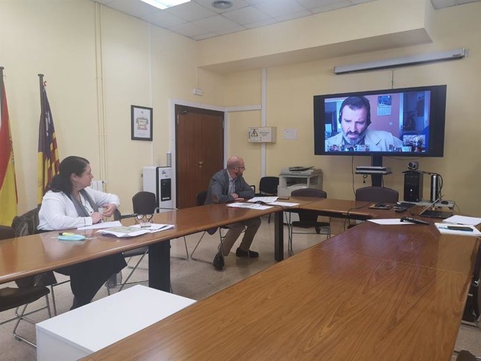 Coronavirus.- Agricultura destina 350.000 euros a ayudar al sector lácteo a mant