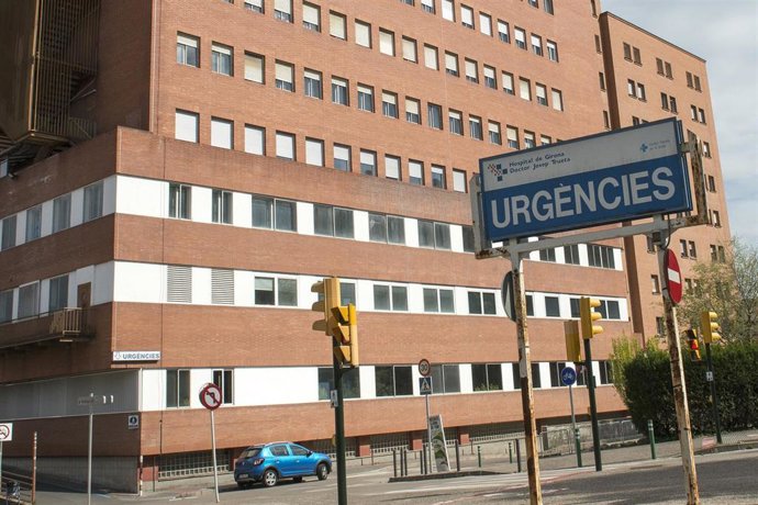 Faana i entrada d'Urgncies de l'Hospital Universitari Doctor Josep Trueta de Girona (Arxiu)