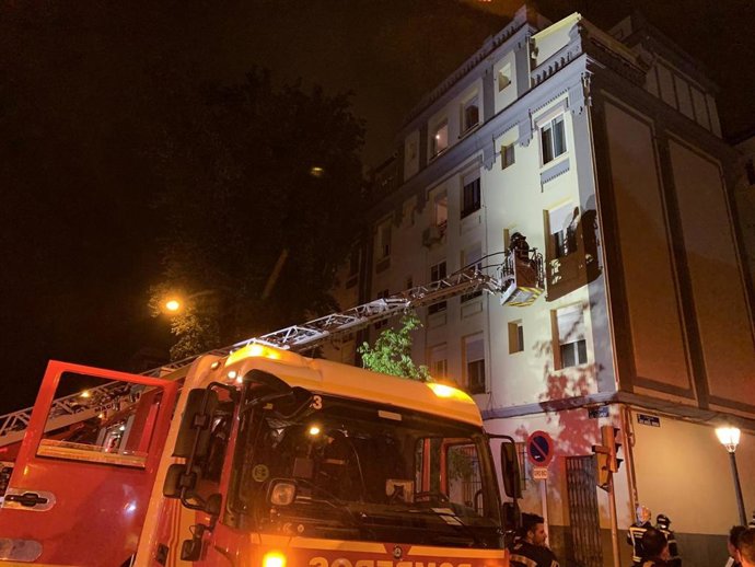 Incendio en una vivienda del Paseo de la Chopera