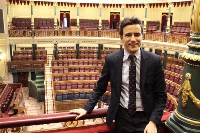 El diputado del PSOE por Cantaria, Pedro Casares, en el Congreso