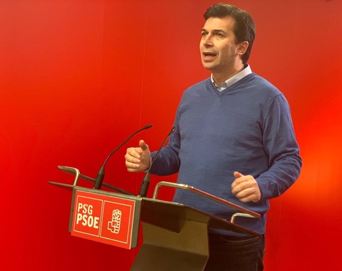 El secretario xeral del PSdeG, Gonzalo Caballero, en la sede de los socialistas gallegos