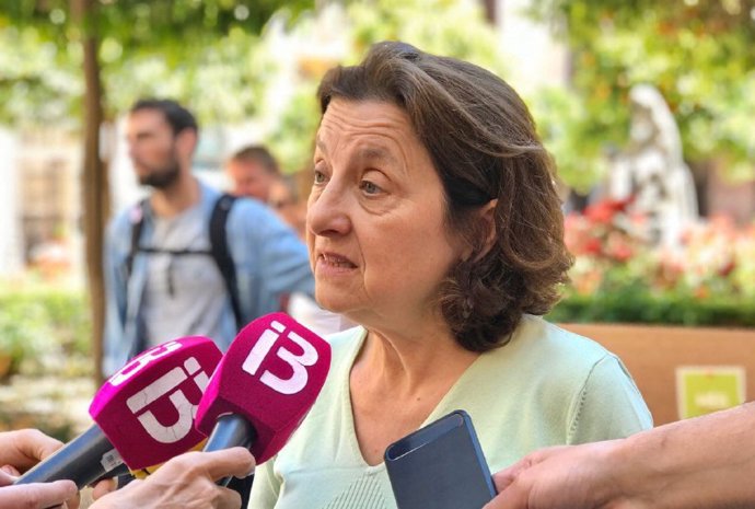 La consellera de Asuntos Sociales, Fina Santiago.