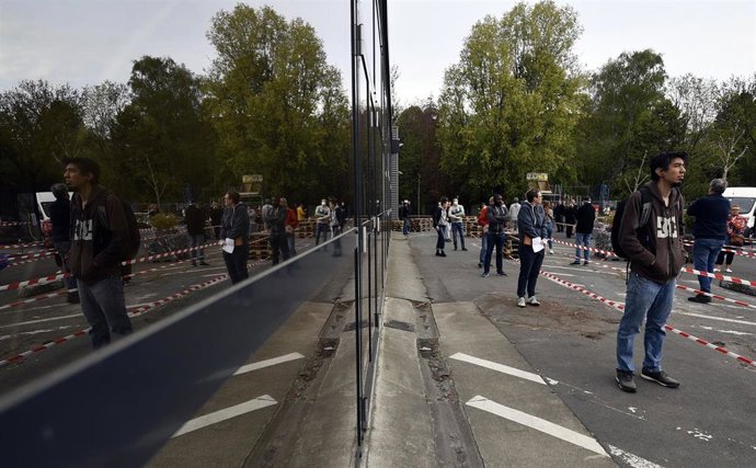 Cola frente a una tienda en Bruselas