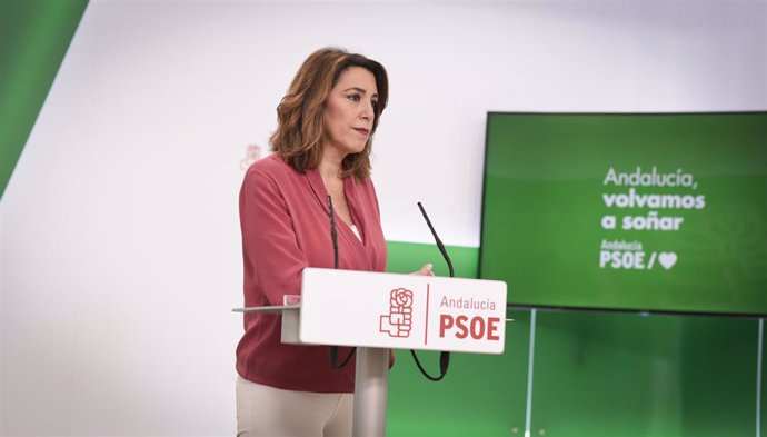 La secretaria general del PSOE-A, Susana Díaz, en rueda de prensa.