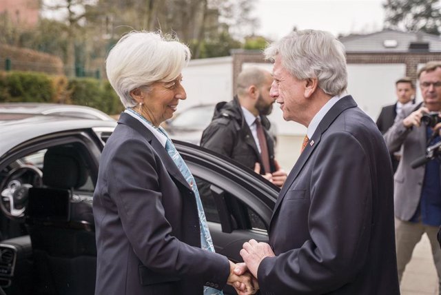26 February 2020, Hessen, Wiesbaden: Hessian Minister President Volker Bouffier (R)  welcomes President of the European Central Bank (ECB) Christine Lagarde ahead of their meeting during her inaugural visit to Hesse. Photo: Frank Rumpenhorst/dpa