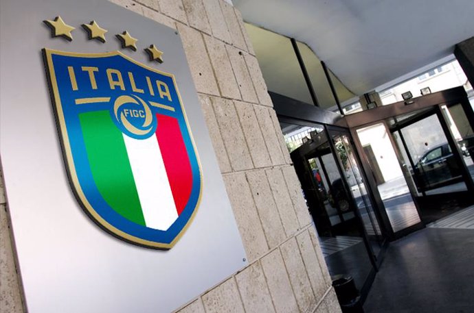 Fútbol.- La Federación Italiana pospondrá el final de temporada hasta el 2 de ag