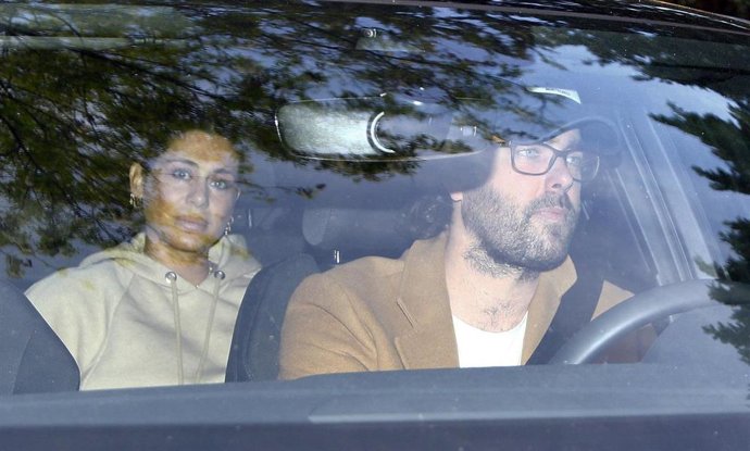 Elena Tablada y Javier Ungría, en su coche