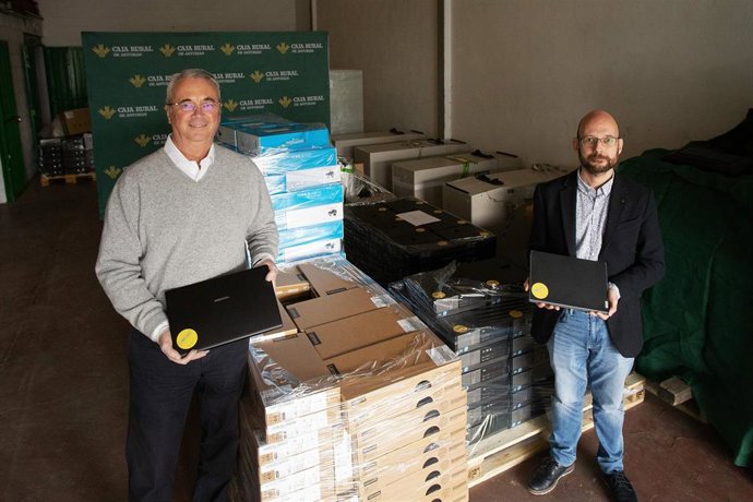 Donación de ordenadores para escolares asturianos sin recursos tecnológicos