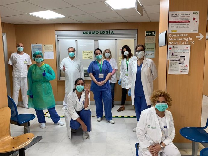 Equipo de neumólogos del hospital universitario Virgen Macarena de Sevilla