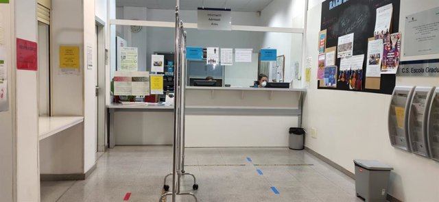 Un centro de salud, adaptado a las circunstancias especiales por la pandemia de COVID.
