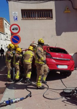 Muere un conductor al chocar con un muro y arder el coche en Bellvei (Tarragona)