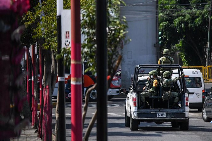 La fuerzas de seguridad patrullan Ciudad de México durante la pandemia de coronavirus