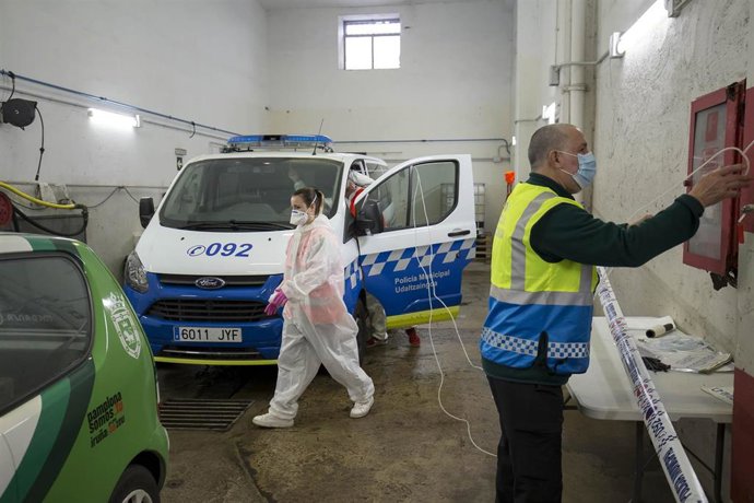 Labores de desinfección de la ONG SAR y Policía Municipal de Pamplona