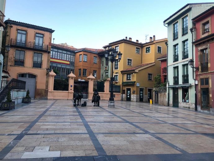 La plaza de Trascorrales, vacía durante el Estado de Alarma.