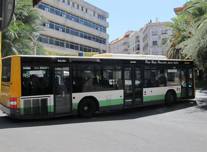 El servicio urbano de transporte en la ciudad de Jaén lleva en manos de la misma empresa desde 1961