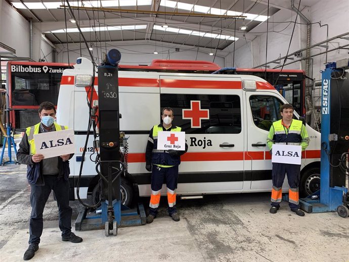 Alsa colabora en la limpieza y desinfección de vehículos de la Cruz Roja