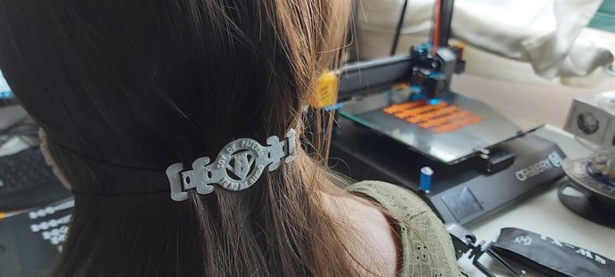 La red de voluntarios de Paterna comienza a fabricar en 3D "salvaorejas"