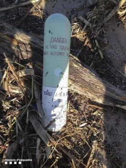 La bengala de maniobras militares localizada en la playa de Pals (Girona)