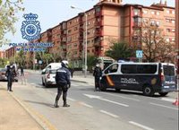 Dos detenidos en Motril (Granada) con antecedentes por agredir a policías y saltarse el confinamiento