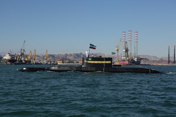 Submarino iraní en el Golfo Pérsico