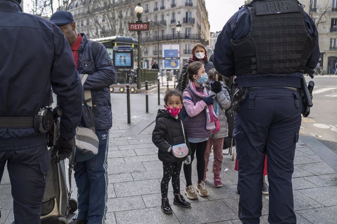 Coronavirus.- Los colegios de Francia reabrirán el 12 de mayo