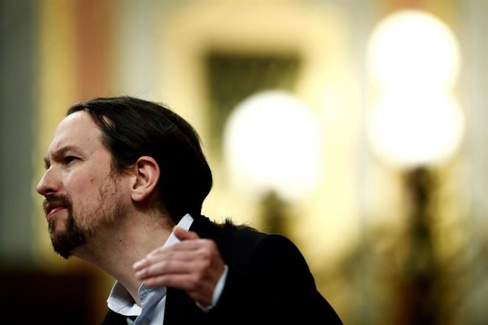 El vicepresidente segundo y ministro de Derechos Sociales, Pablo Iglesias, durante el pleno celebrado este miércoles en el Congreso, donde el gobierno expone los resultados de los últimos consejos europeos y los motivos por los que solicita una nueva pr