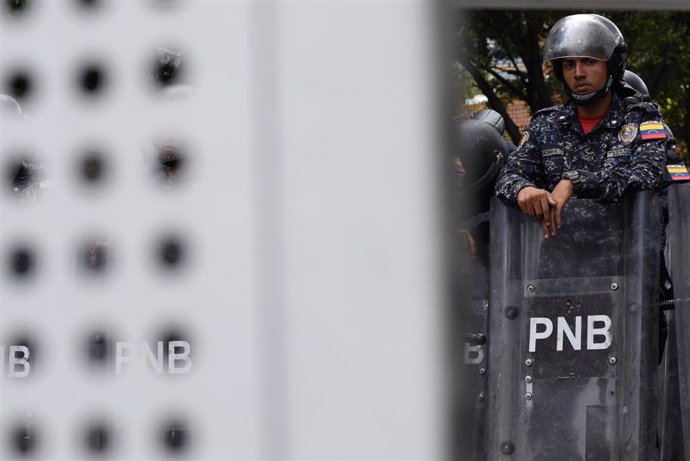 Agente de la Policía Nacional Bolivariana (PNB) de Venezuela en Caracas.