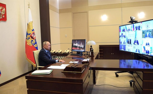 El presidente ruso, Vladimir Putin, en videoconferencia sobre el coronavirus