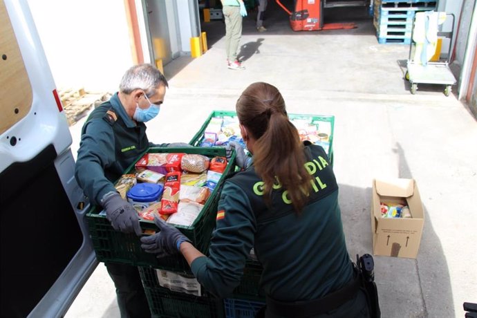 Coronavirus.- Zaragoza.- La Guardia Civil dona dos toneladas de comida al banco 